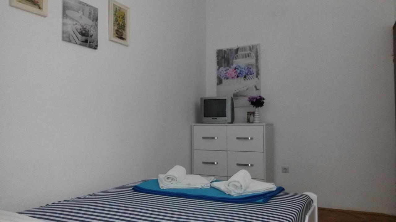 Apartmani Draskovic Petrovac 外观 照片